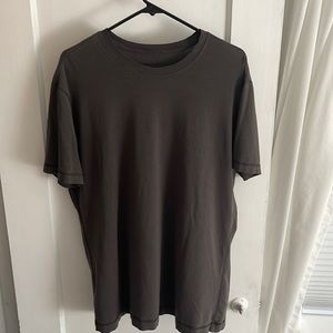 Lululemon 5 year basic T, XL grey.
